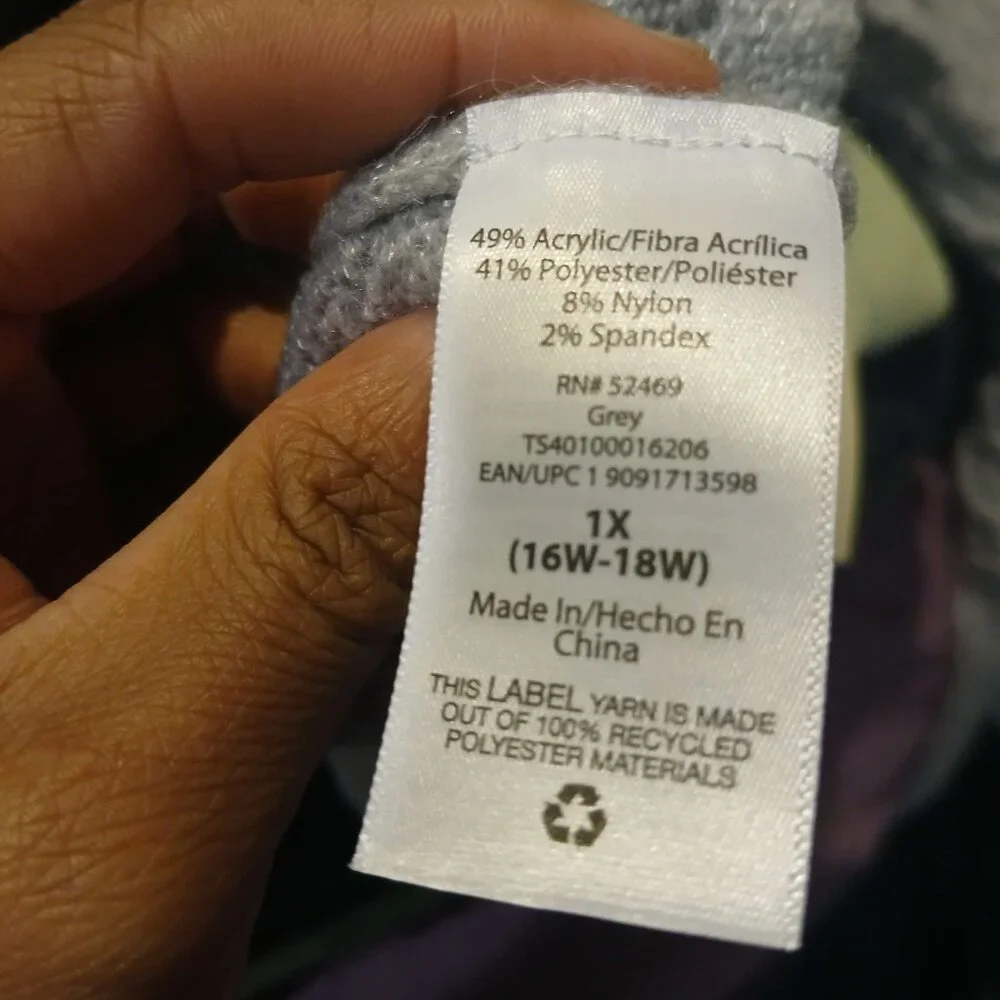 Womans Sweater - Picture 11 of 11